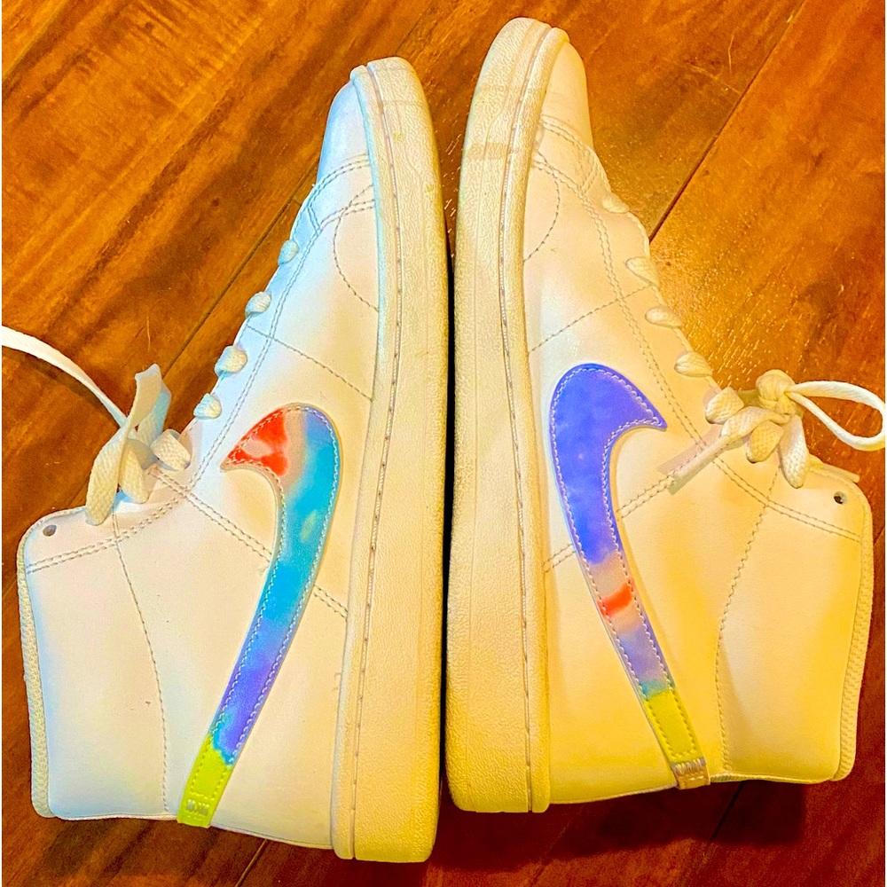 SOLD nike womens tie dye